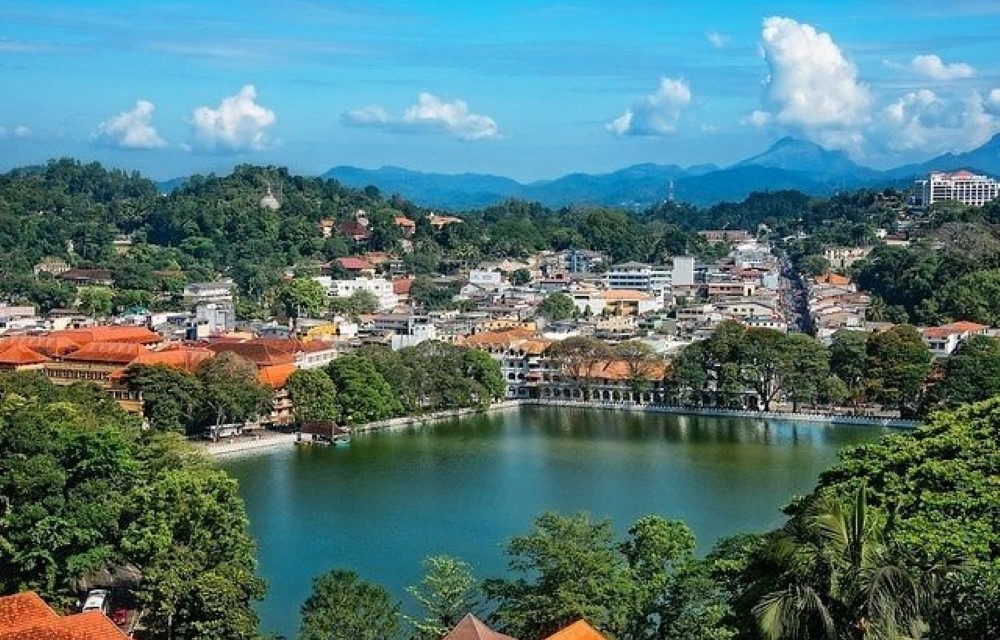 Kandy Lake